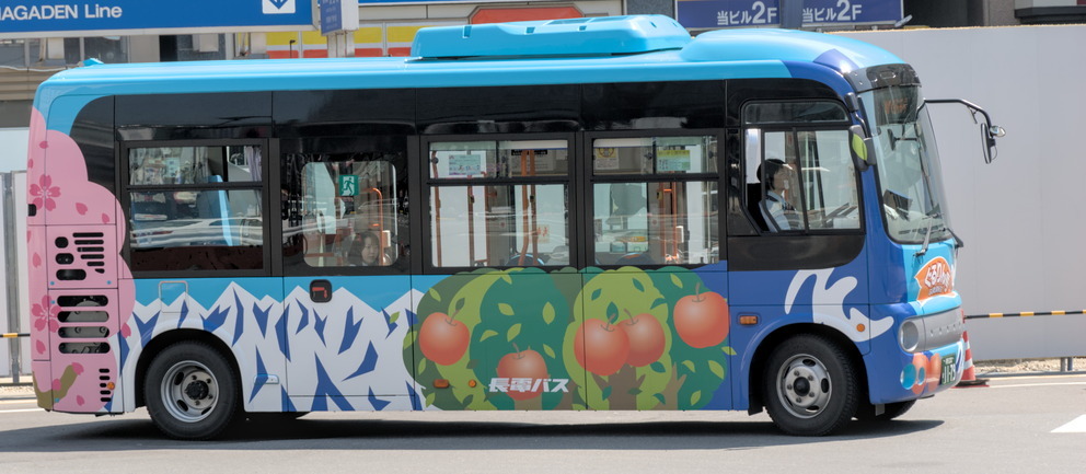L’un des bus municipaux de Nagano